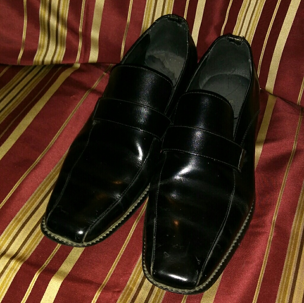 Men's dress shoes